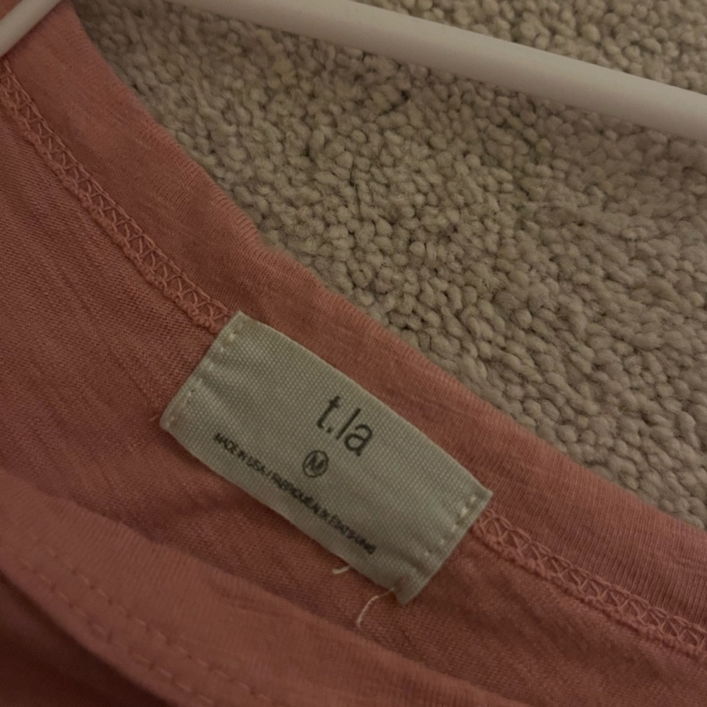 Basic tee - Picture 2 of 2